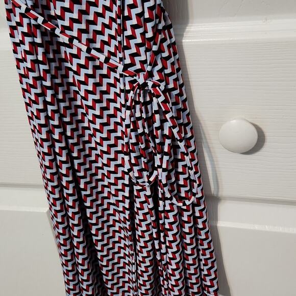 Michael Kors Women's Multi-colored Chevron Wrap Knee Length Dress Size SM - Picture 4 of 8